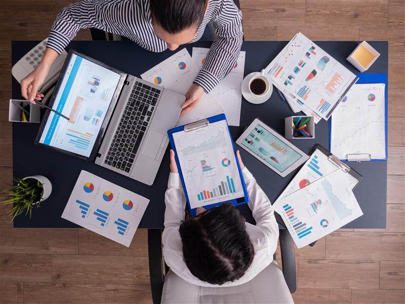 Comprehensive-Analytics-and-Reporting